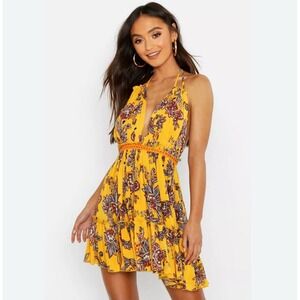 Boohoo‎ PAISLEY EMBROIDERED SKATER DRESS Women's Petite Size 2 Floral Beach